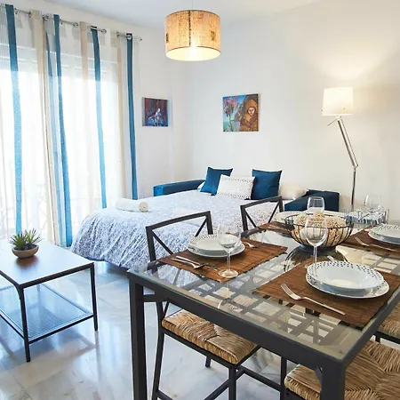 Apartment Apto Con Parking Basilica Macarena
