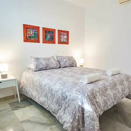 Lägenhet Apto Con Parking Basilica Macarena Sevilla